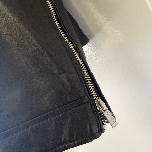 HUGO Black Leather Jacket - Picture 4 of 8
